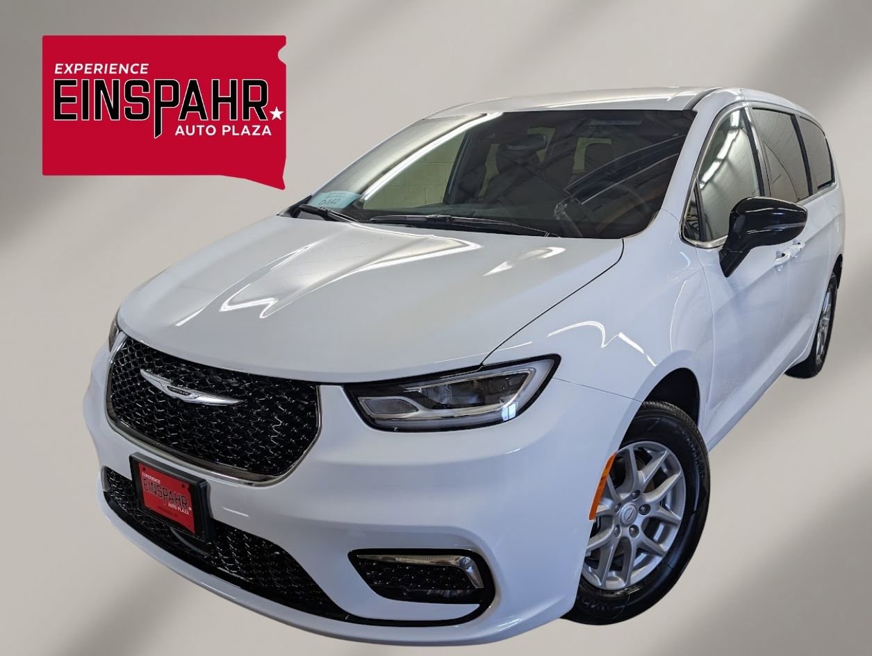 New 2026 Chrysler Pacifica Select image 1