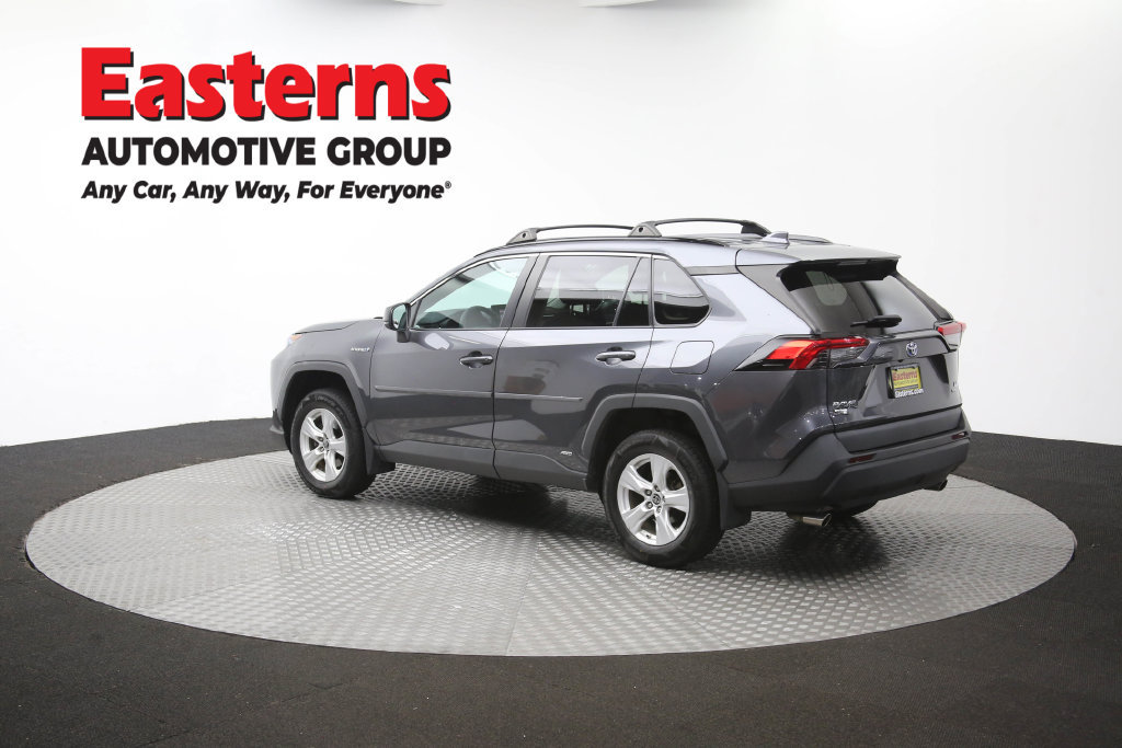 Used 2021 Toyota RAV4 LE w/ Carpet Mat Package (TMS) AWD/4WD image 65