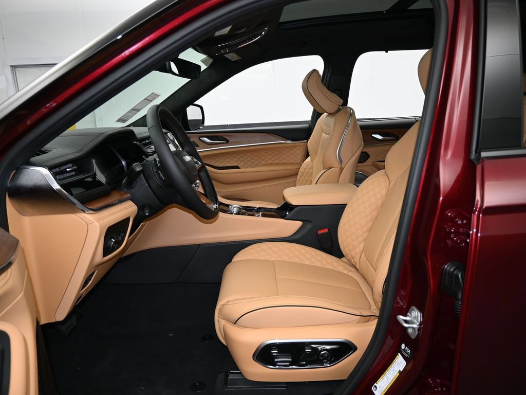 New 2025 Jeep Grand Cherokee L Summit AWD/4WD image 11