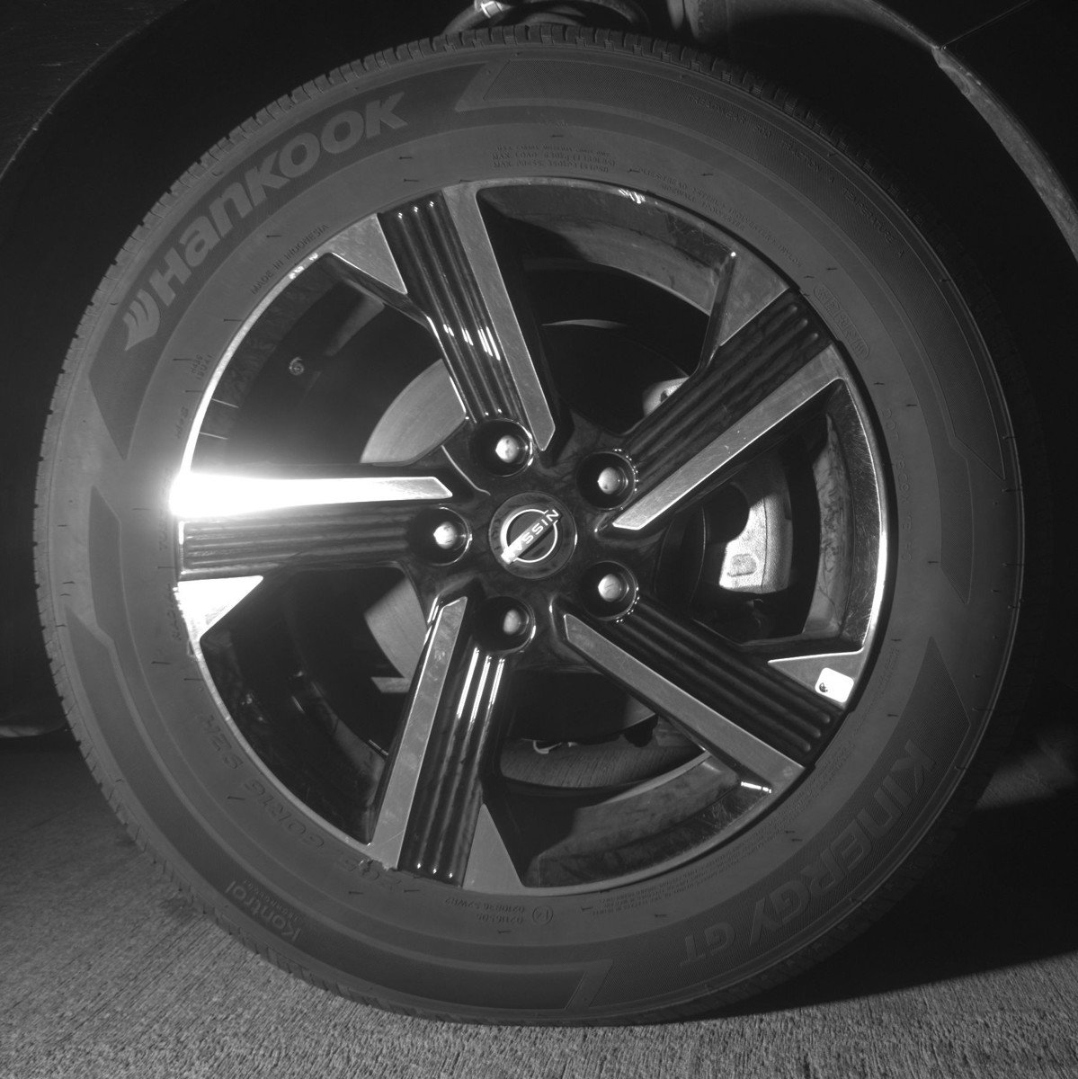 Used 2025 Nissan Sentra SV image 13