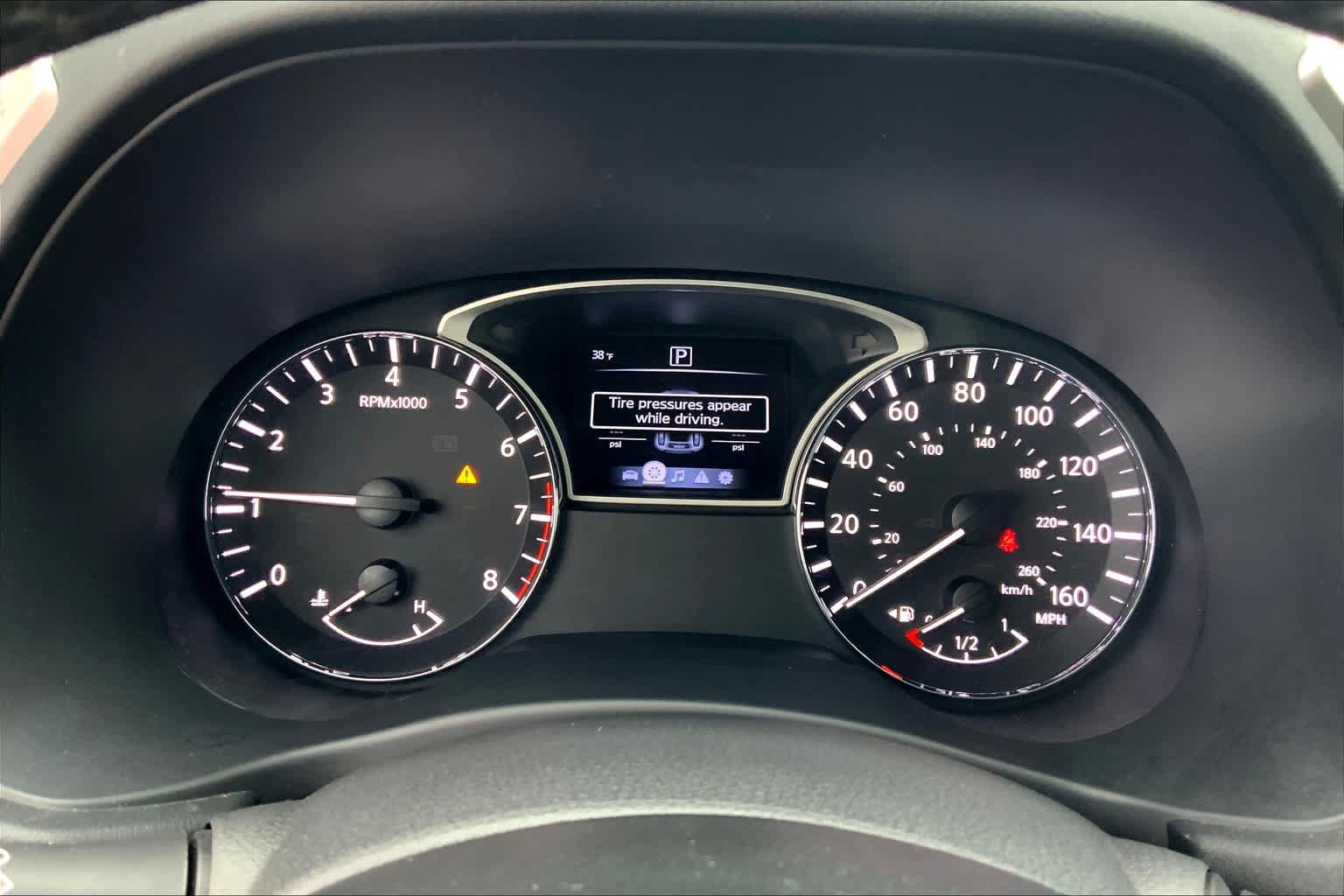 Used 2020 Nissan Pathfinder SV FWD image 23