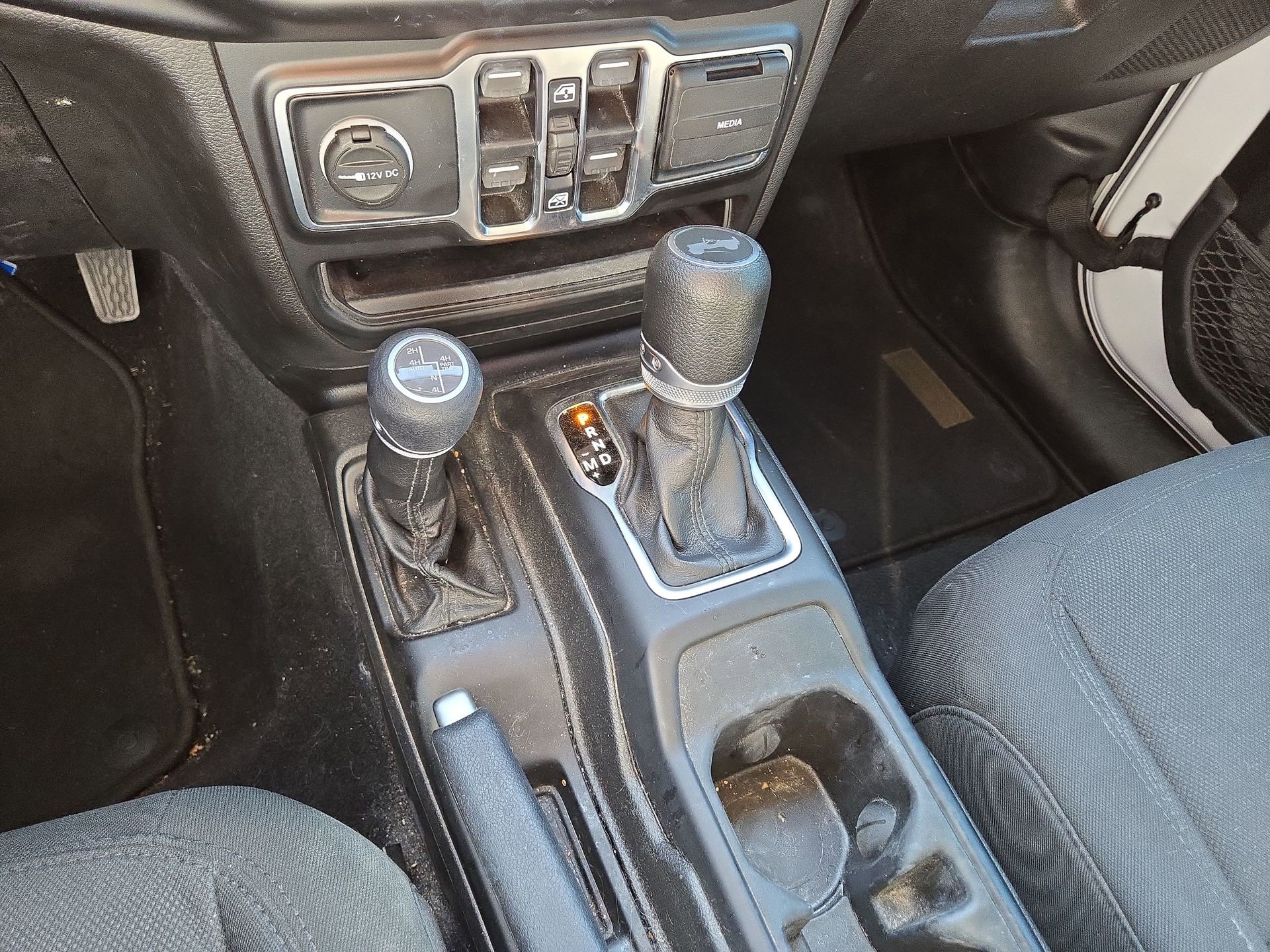 Used 2022 Jeep Wrangler Unlimited Sport AWD/4WD image 22