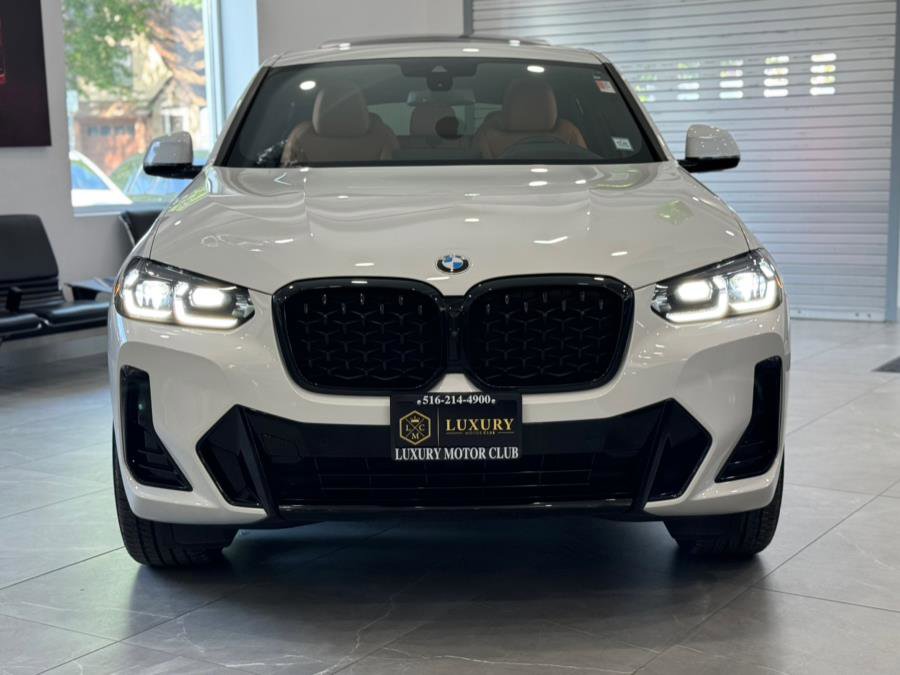 Used 2025 BMW X4 xDrive30i w/ Premium Package image 2