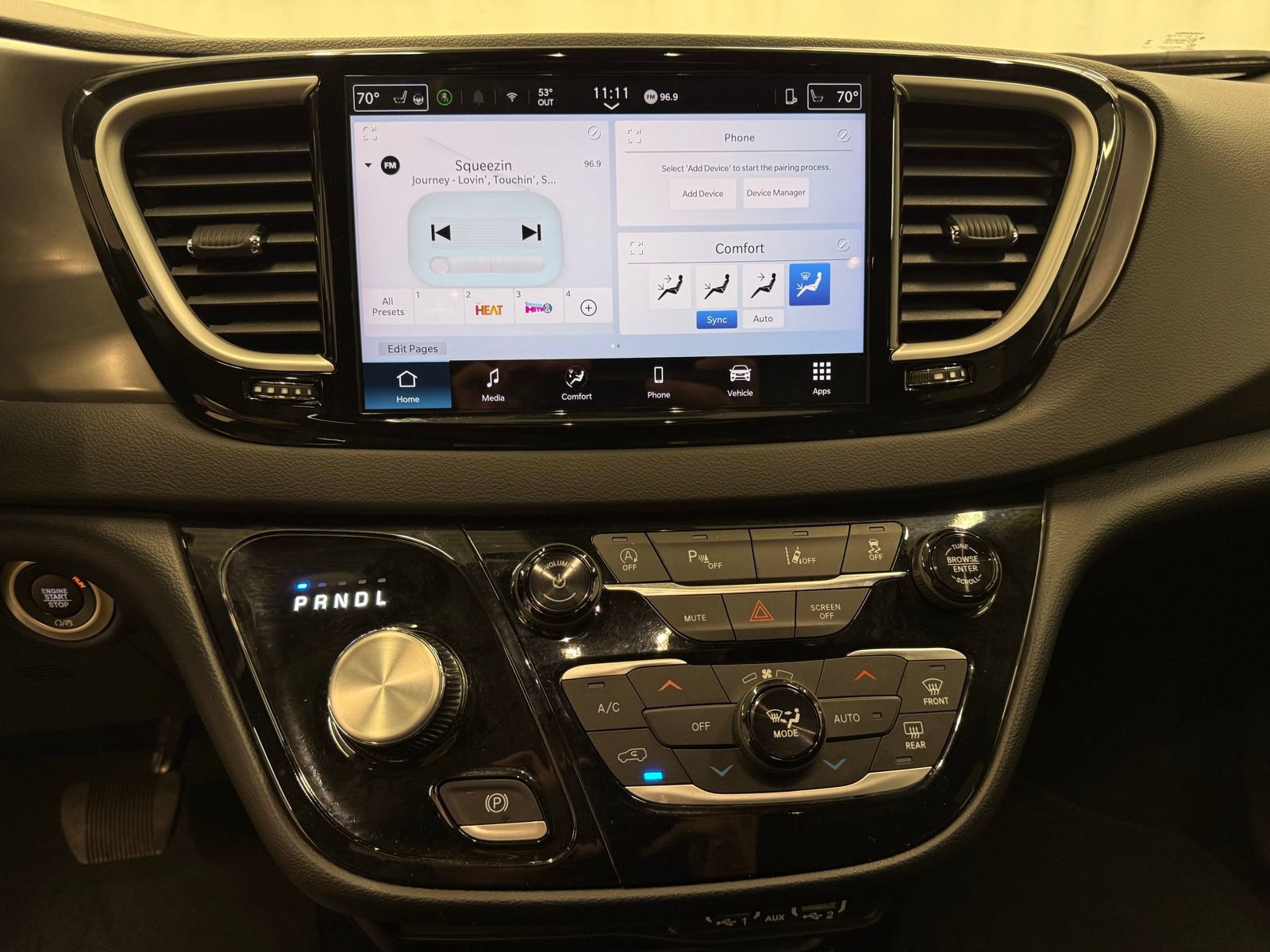 Used 2025 Chrysler Pacifica Select FWD image 14