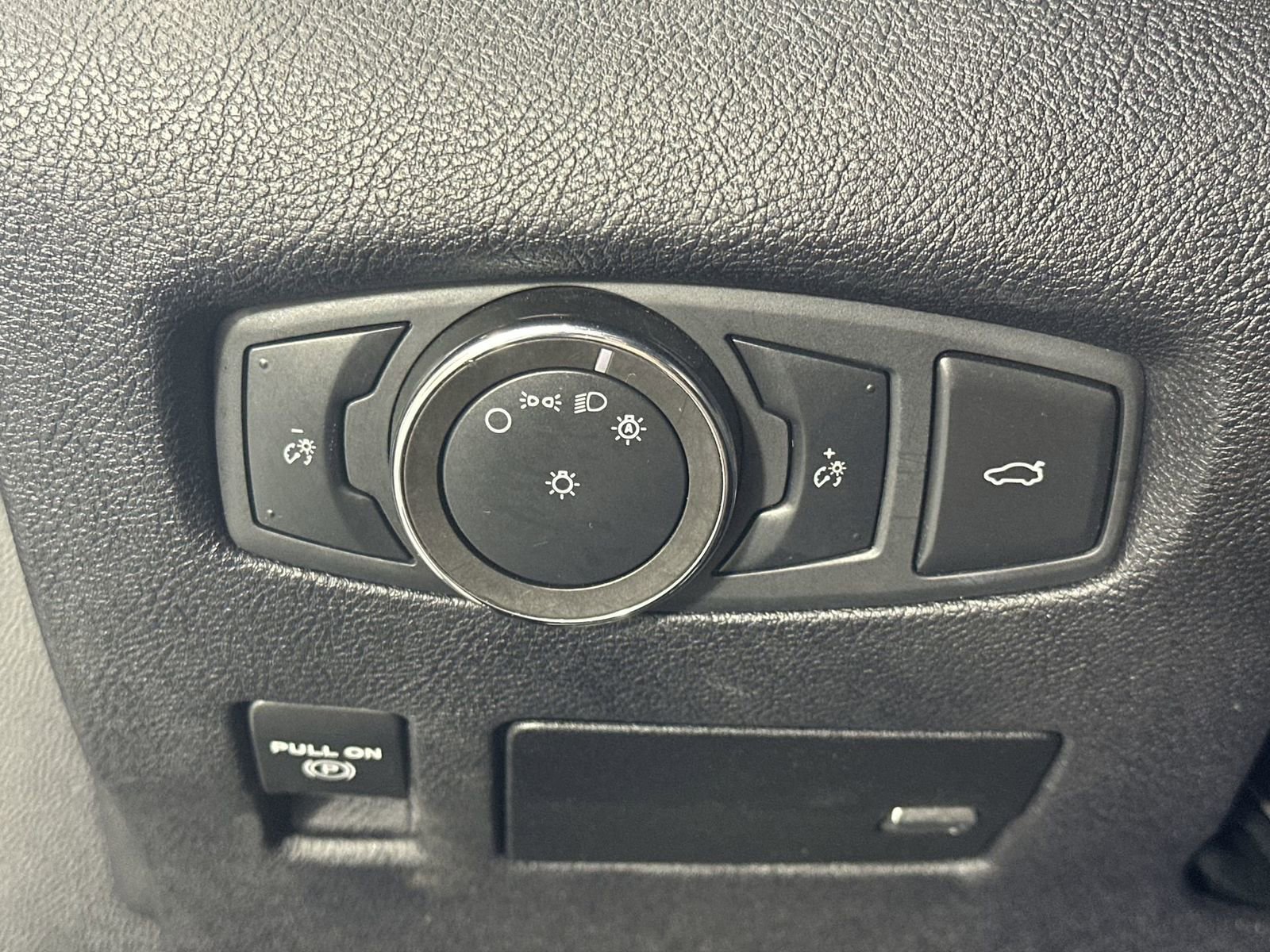 Used 2020 Lincoln Continental image 22