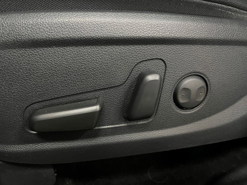 Used 2020 Hyundai Santa Fe SEL image 14