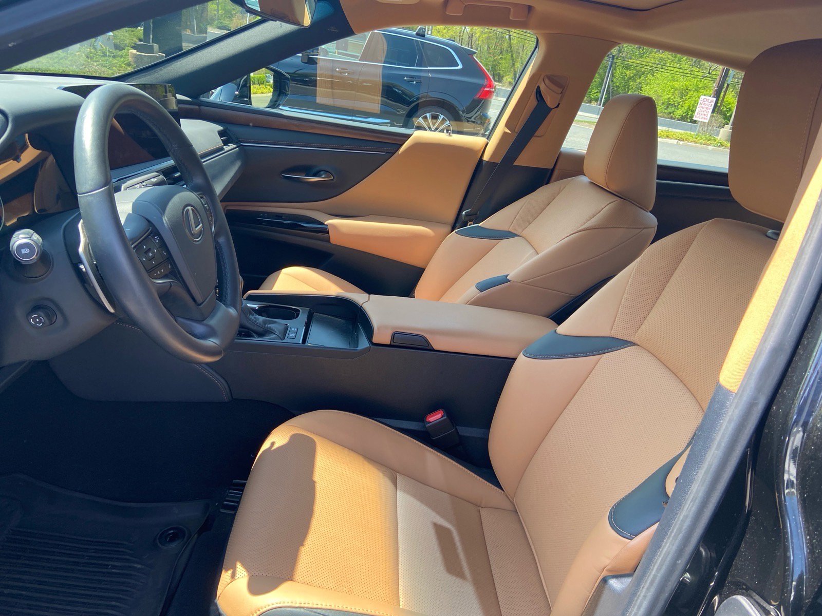 Certified 2025 Lexus ES 300h w/ Premium Package FWD image 2