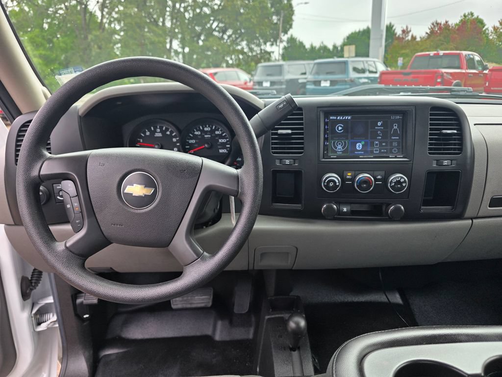 Used 2009 Chevrolet Silverado 1500 W/T AWD/4WD image 11