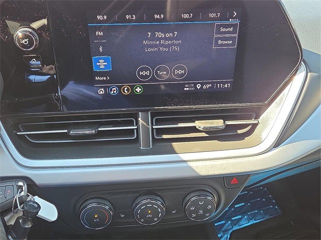 Used 2024 Chevrolet Trax RS image 17