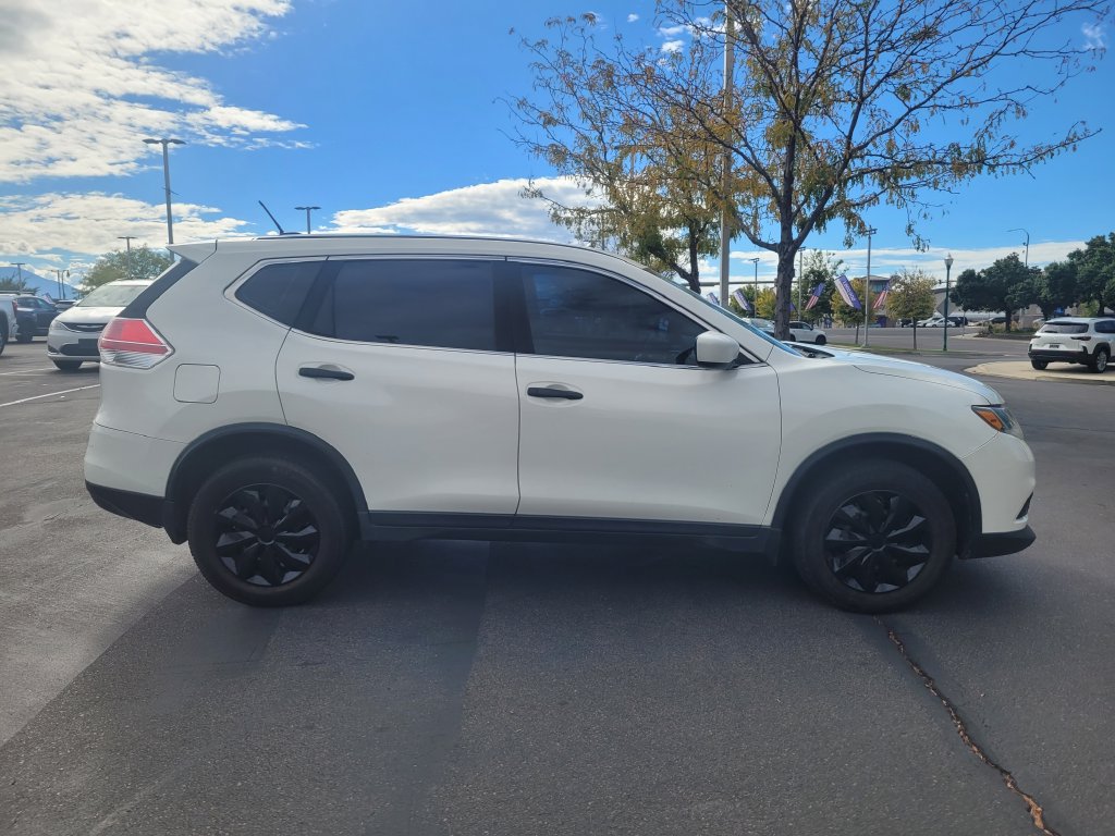 Used 2016 Nissan Rogue S FWD image 15