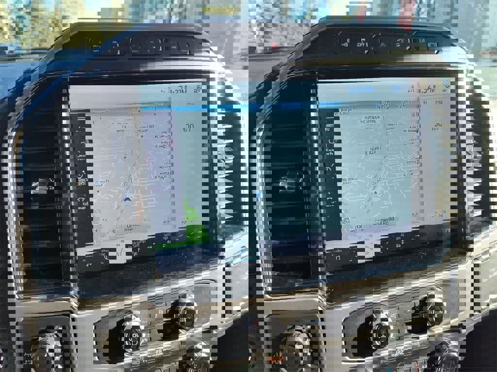 Used 2022 Ford F350 Platinum w/ FX4 Off-Road Package image 18