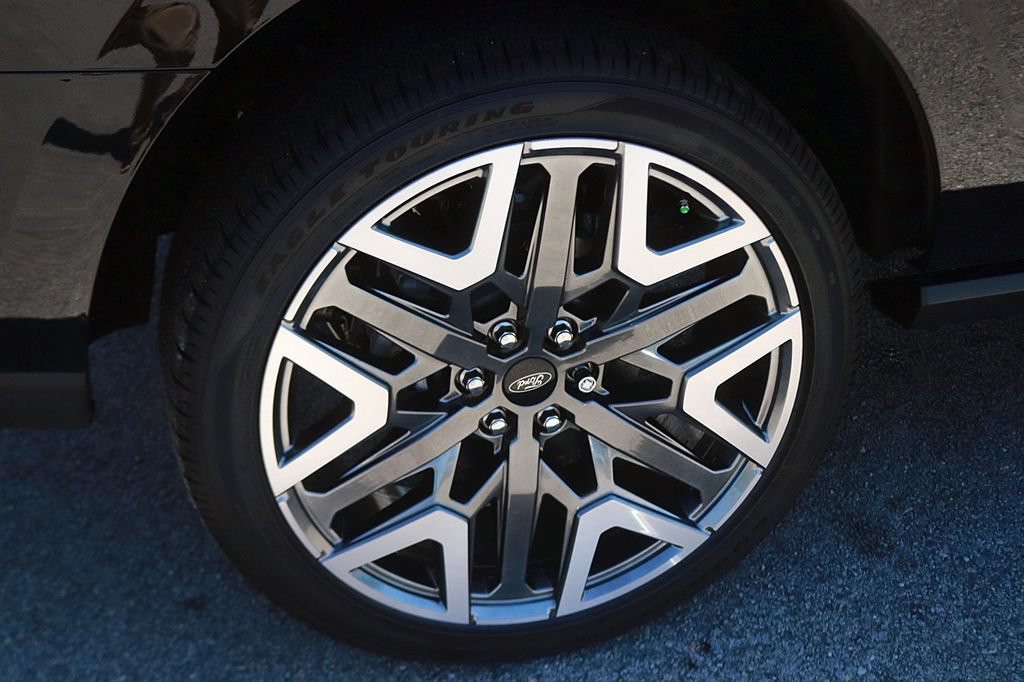 New 2026 Ford Expedition Platinum w/ Platinum Ultimate Package AWD/4WD image 8