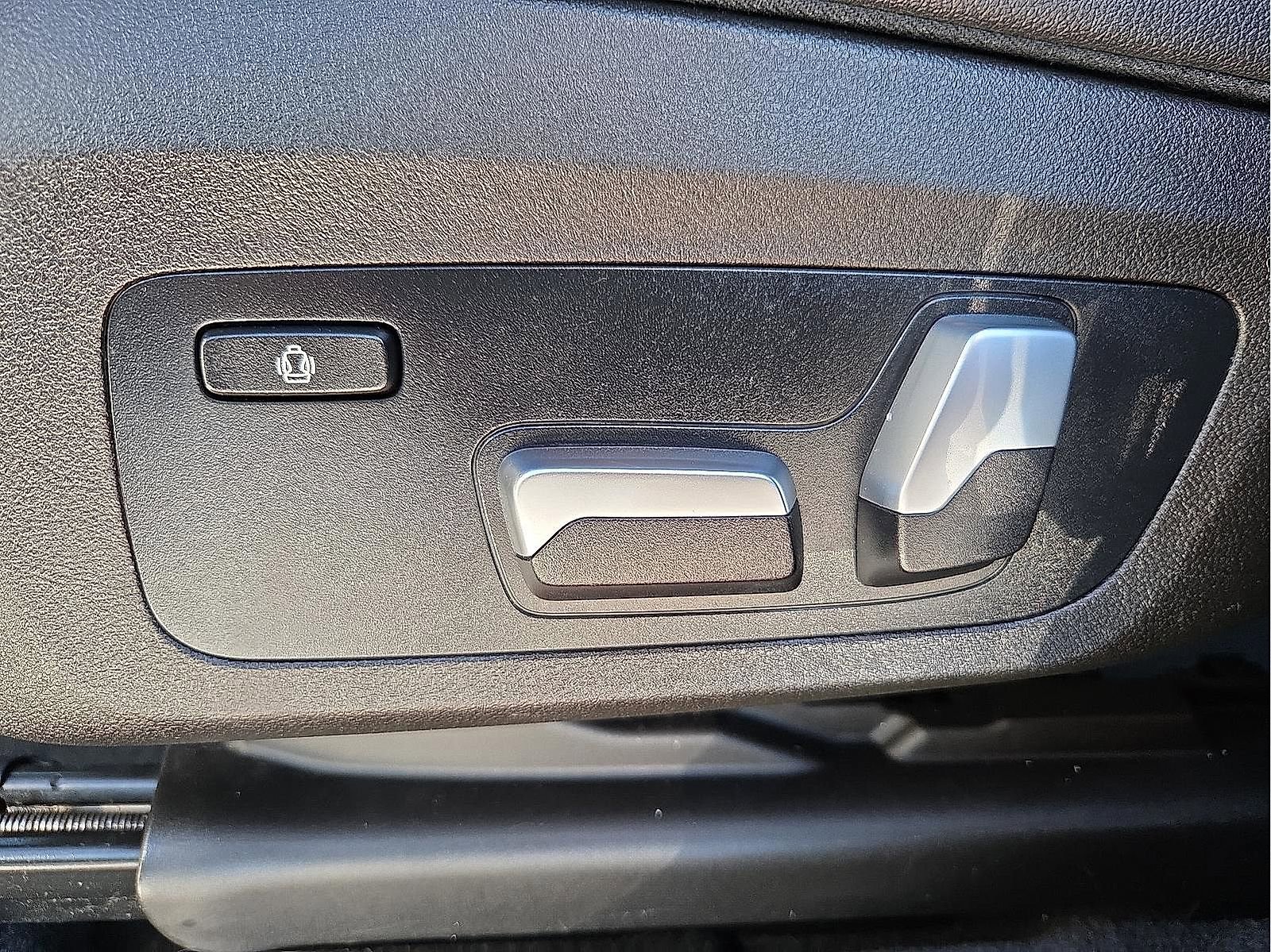 Used 2019 BMW X3 xDrive30i w/ Driving Assistance Package image 15