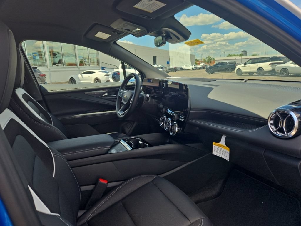Used 2025 Chevrolet Blazer EV LT w/ Super Cruise Package AWD/4WD image 15