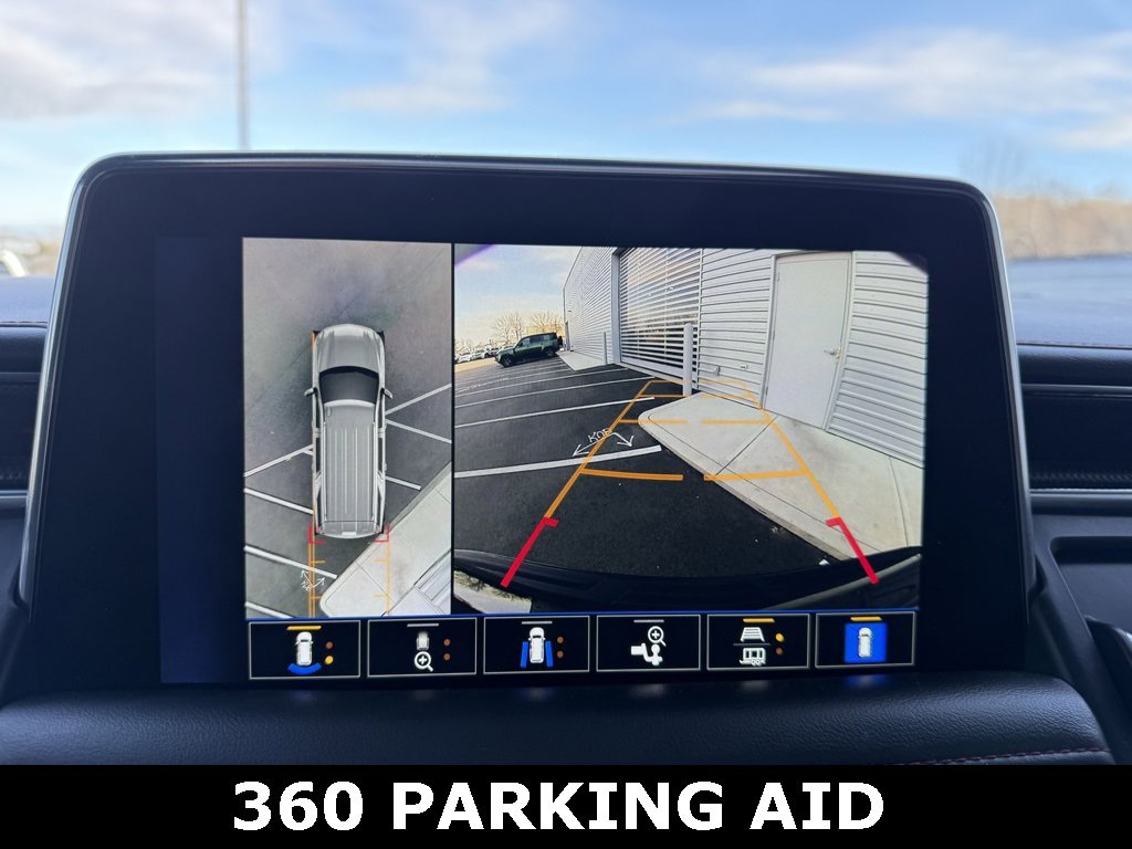 Used 2022 Chevrolet Tahoe RST w/ Luxury Package image 12