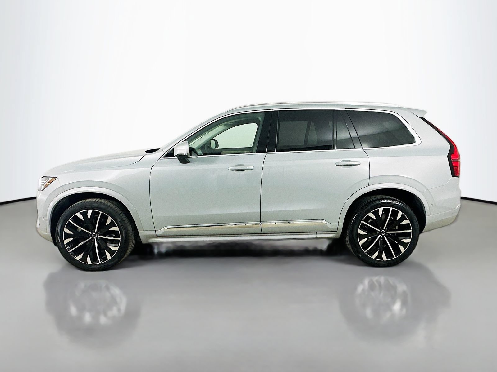 Used 2026 Volvo XC90 B6 Plus AWD/4WD image 8