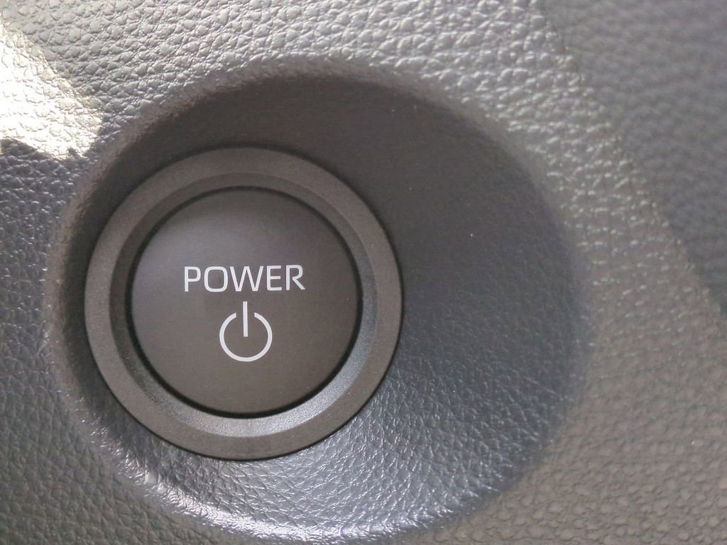 New 2026 Toyota Corolla Cross SE image 27