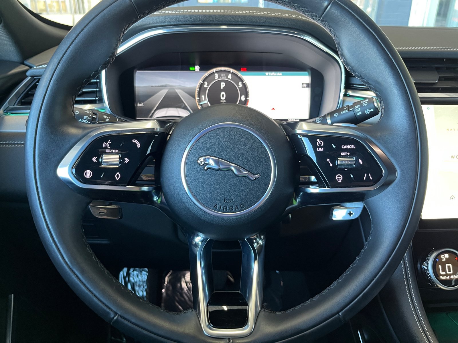 Certified 2026 Jaguar F-PACE R-Dynamic S AWD/4WD image 9