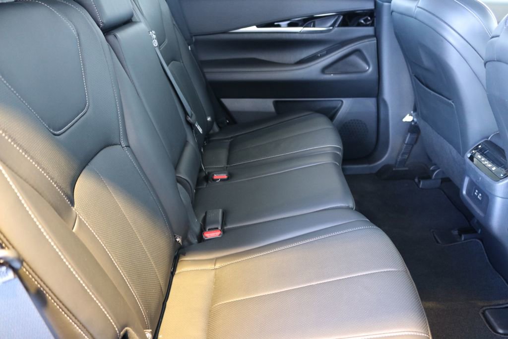 Certified 2025 INFINITI QX60 Pure image 35