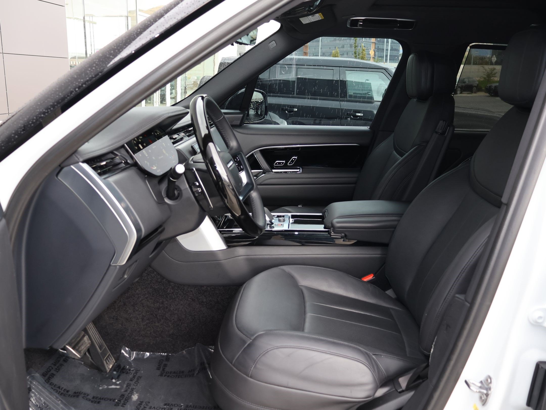 Certified 2023 Land Rover Range Rover SE AWD/4WD image 17