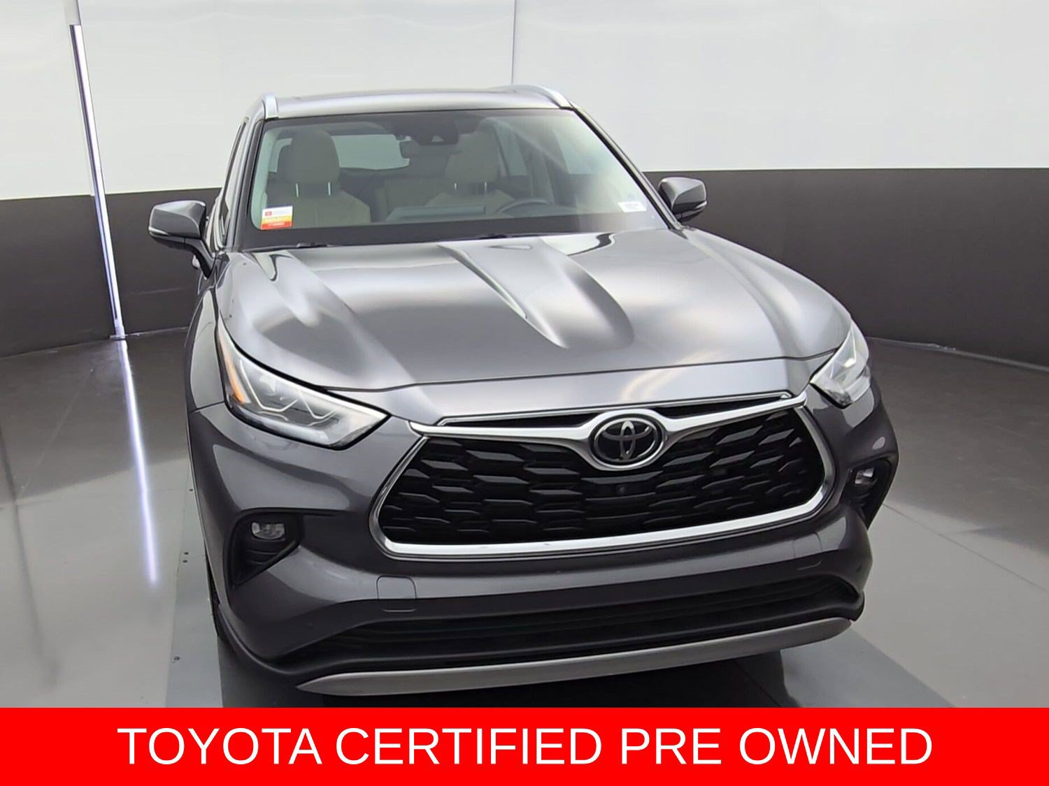 Used 2021 Toyota Highlander Platinum AWD/4WD image 2