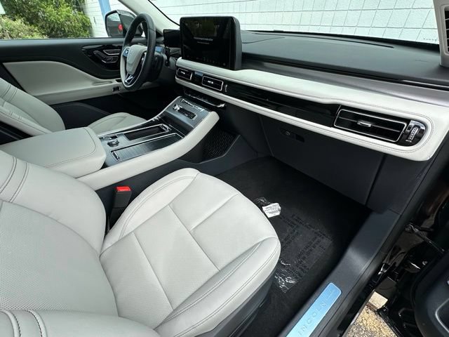 New 2026 Lincoln Aviator AWD image 22