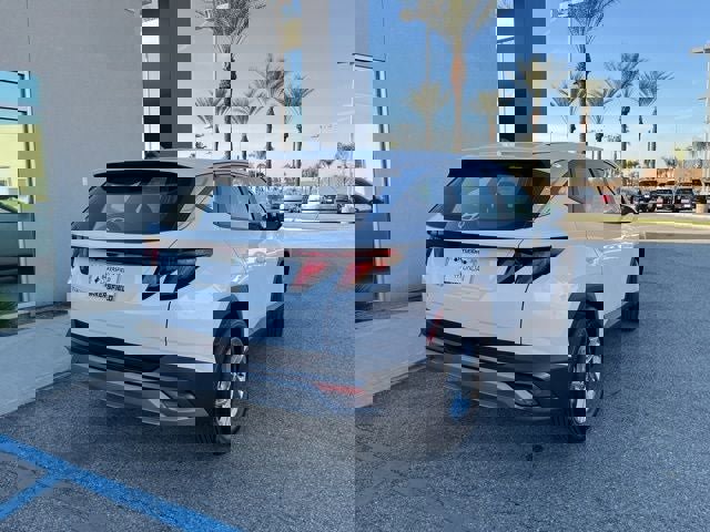 New 2026 Hyundai Tucson SE image 4