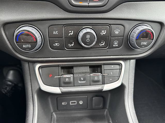 Certified 2023 GMC Terrain SLE w/ Driver Convenience Package FWD image 45