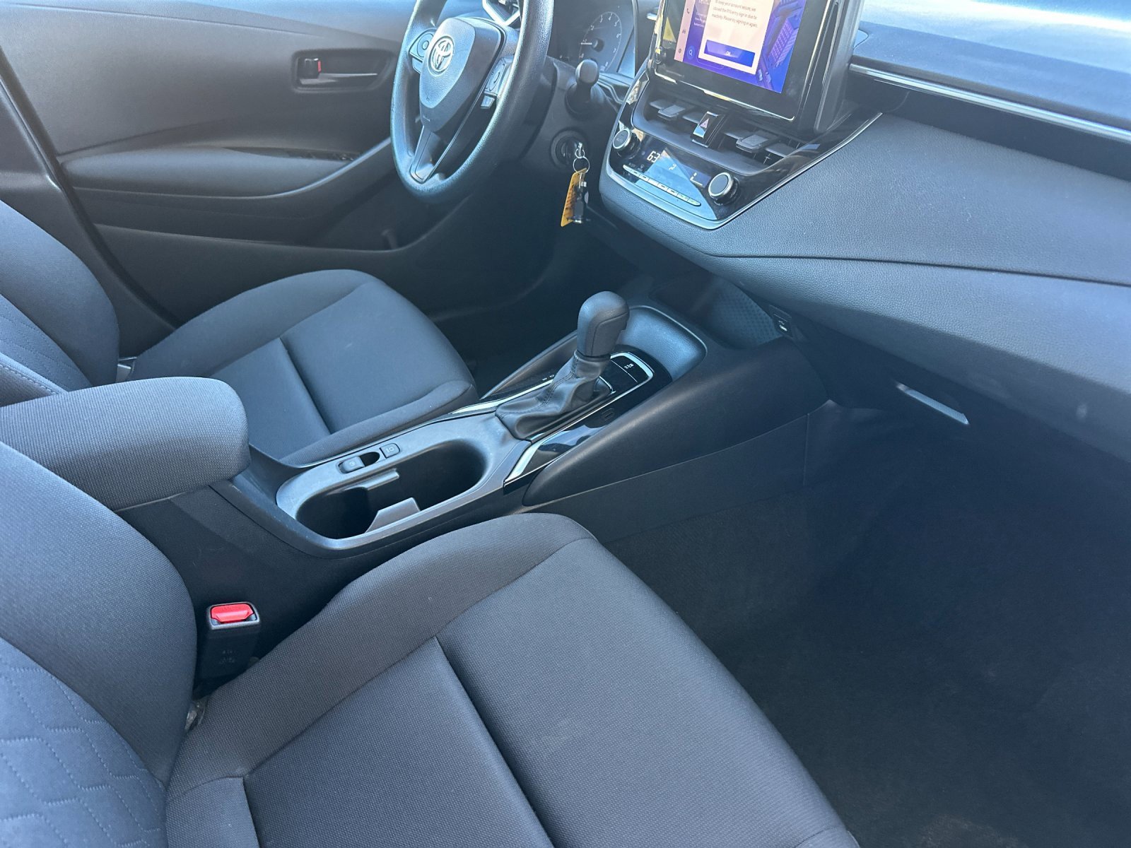 Used 2024 Toyota Corolla LE image 14