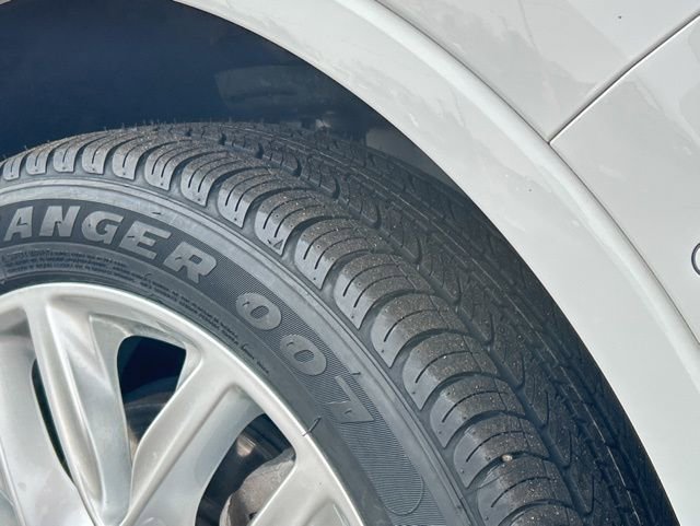 Used 2020 Buick Envision Premium w/ Driver Confidence Package image 16