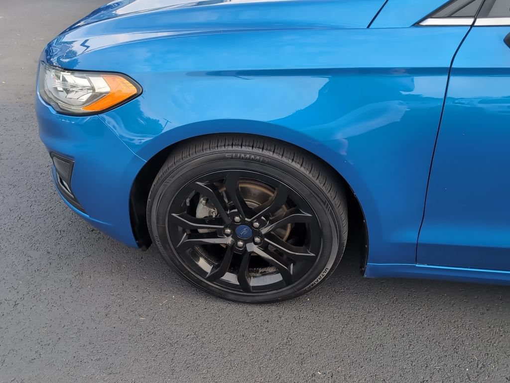 Used 2019 Ford Fusion SE w/ Equipment Group 151A FWD image 12