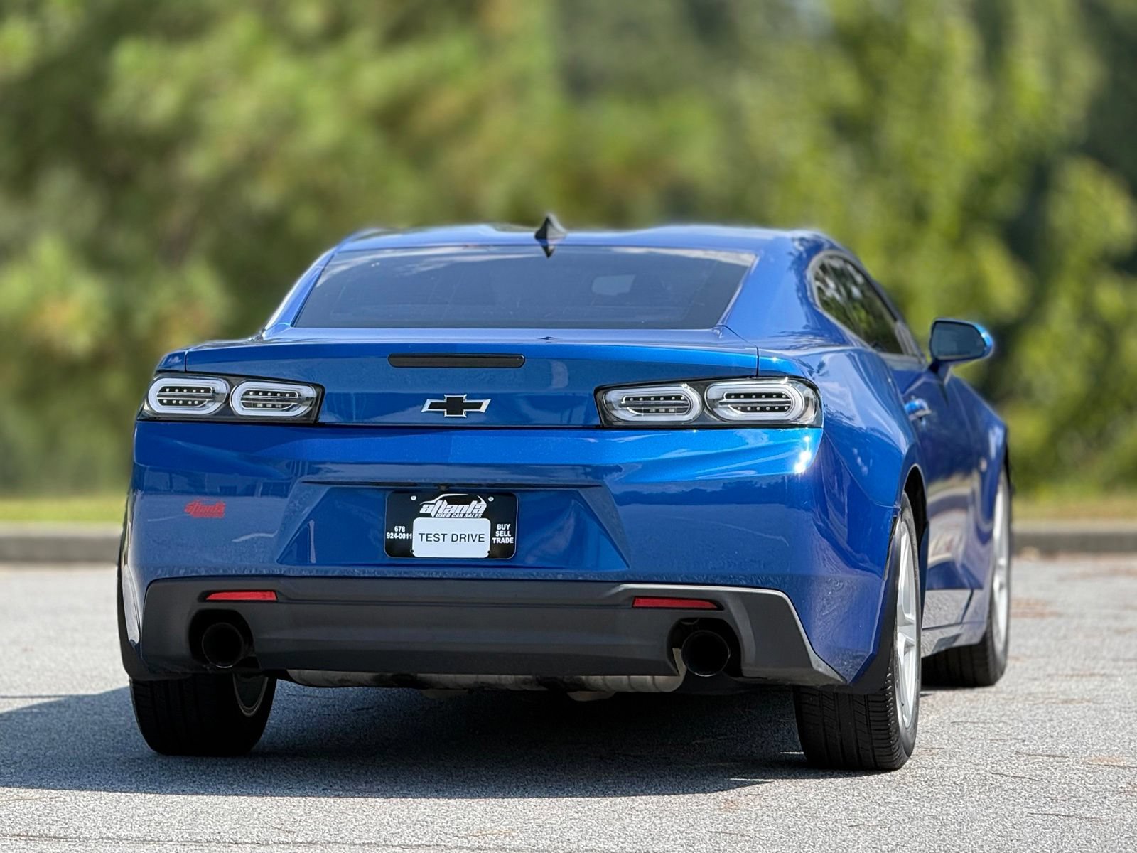 Used 2017 Chevrolet Camaro LT w/ Technology Package RWD image 7