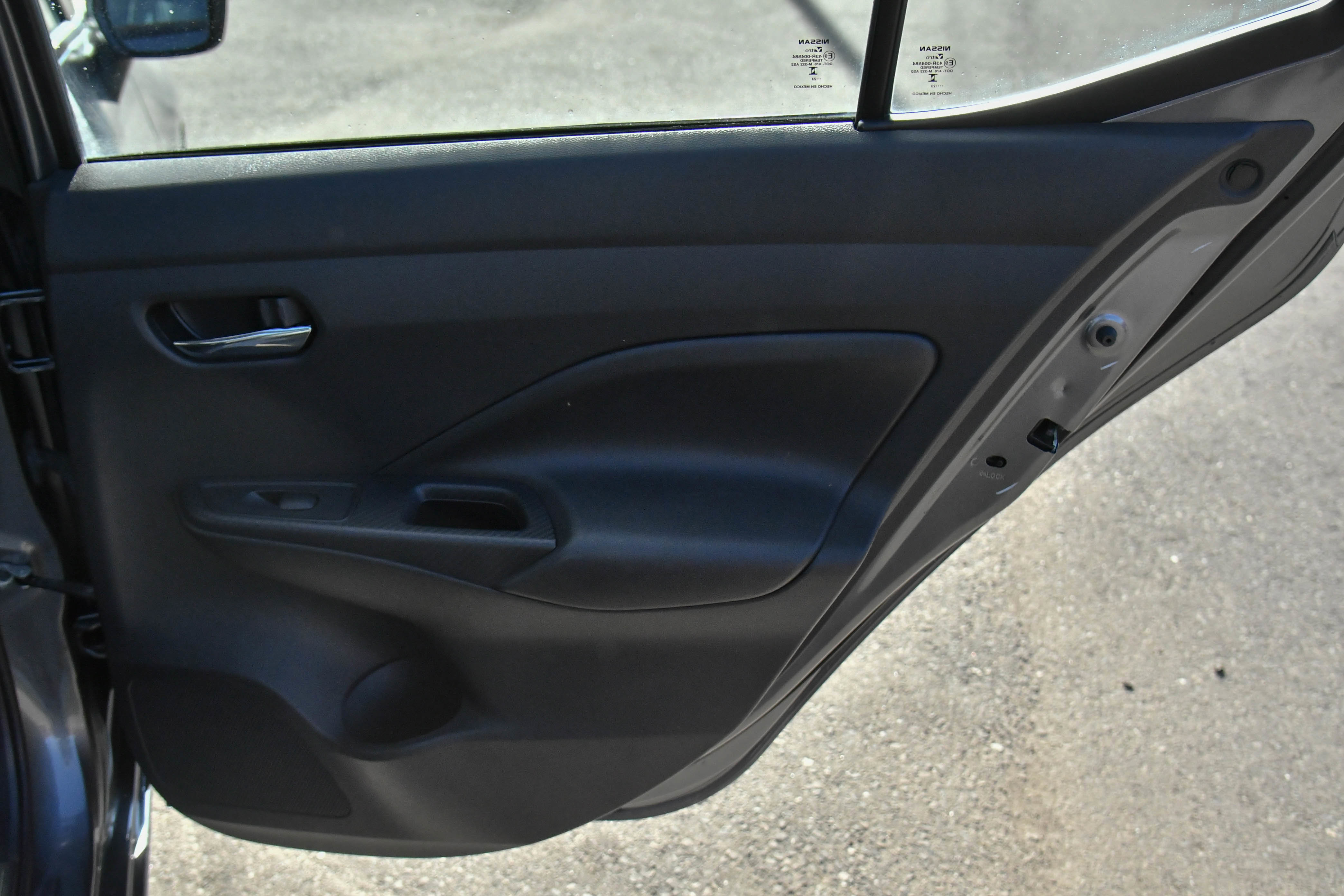 Used 2023 Nissan Versa SV FWD image 35