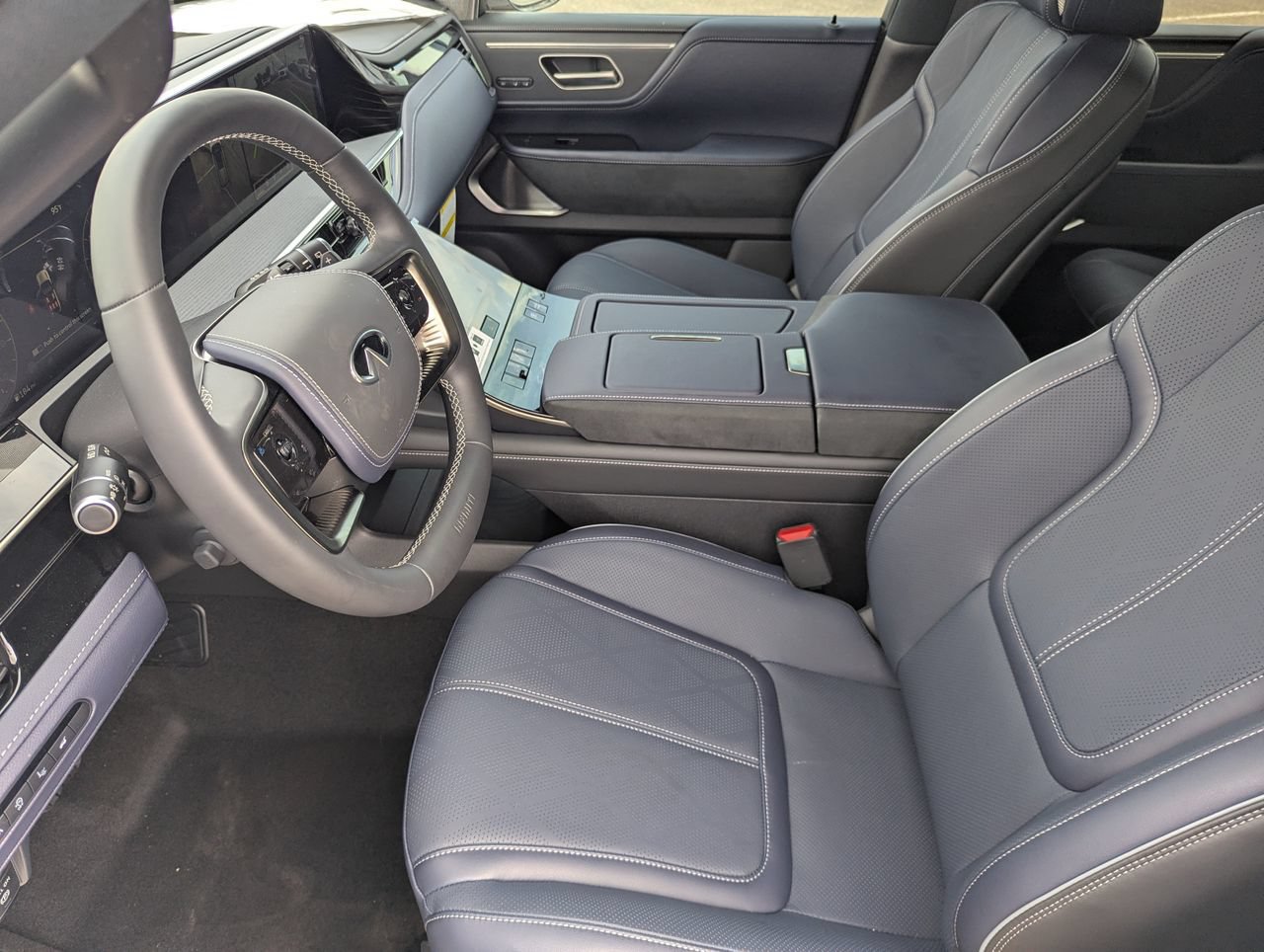 New 2027 INFINITI QX80 Sensory AWD/4WD image 19