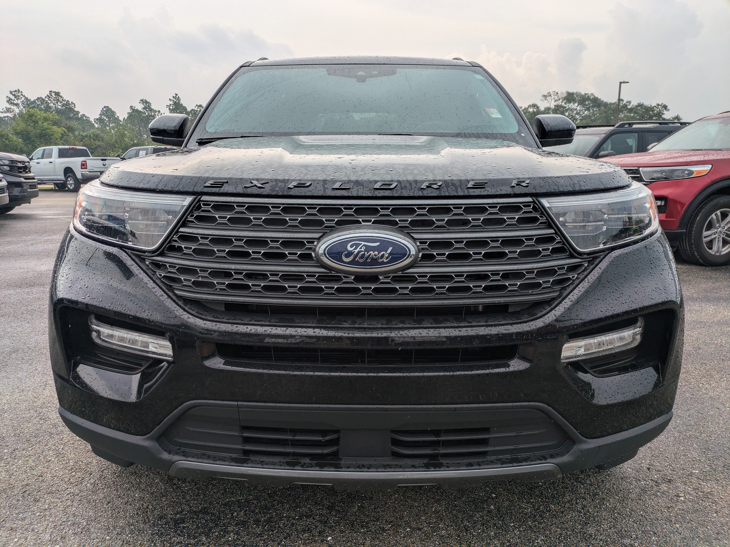 Used 2023 Ford Explorer XLT w/ Equipment Group 202A AWD/4WD image 10