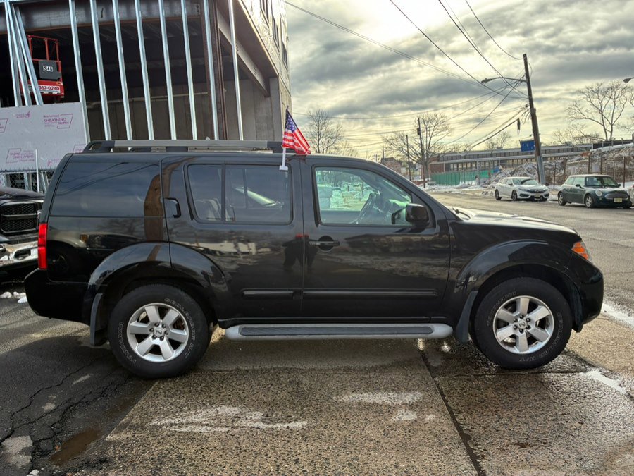 Used 2012 Nissan Pathfinder SV AWD/4WD image 5
