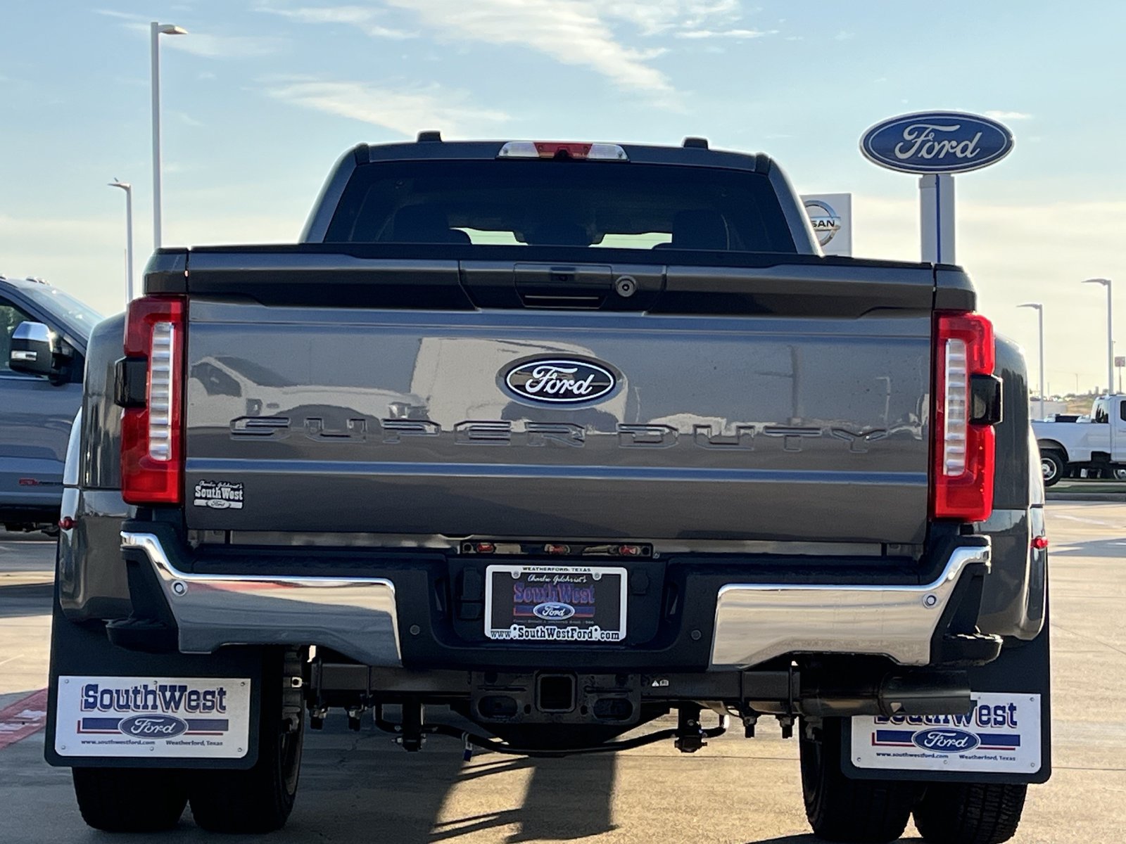 New 2027 Ford F350 XLT w/ XLT Premium Package AWD/4WD image 5