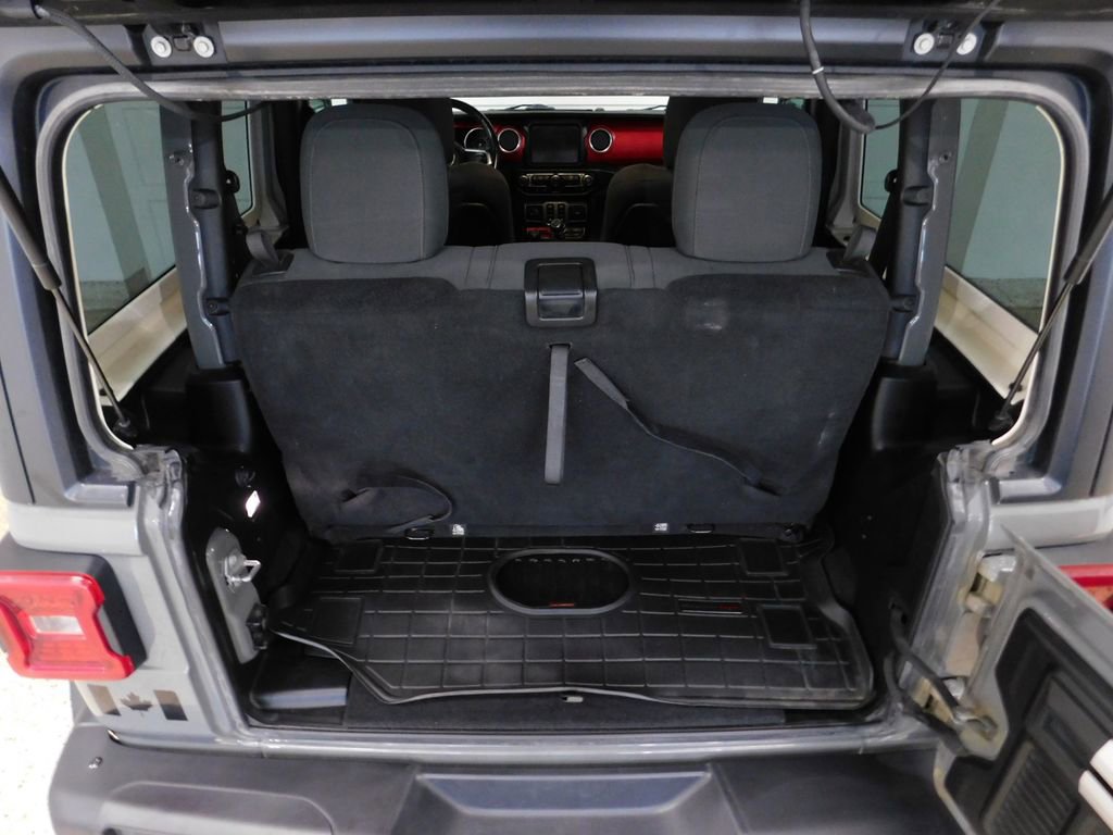 Used 2019 Jeep Wrangler Rubicon w/ Uconnect 4C Nav & Sound Group image 78