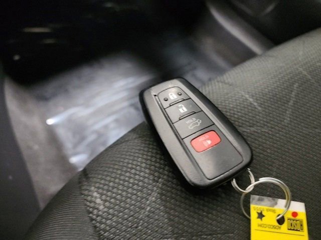 Certified 2022 Toyota RAV4 XLE w/ Convenience Package image 37