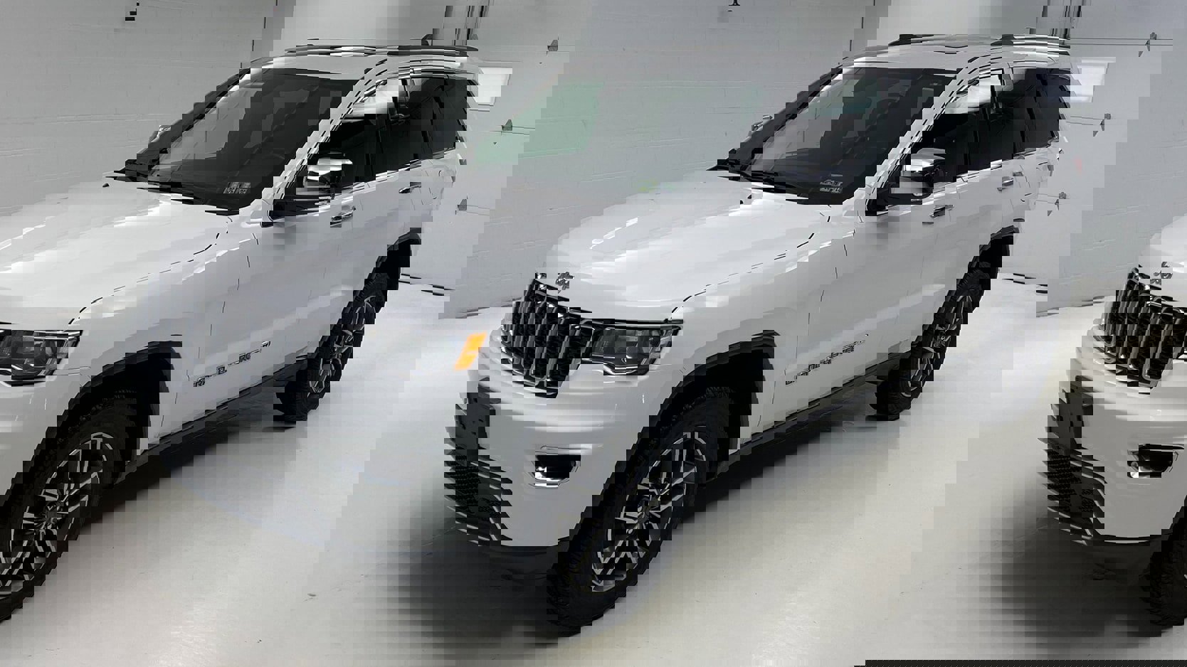 Certified 2022 Jeep Grand Cherokee Limited image 1