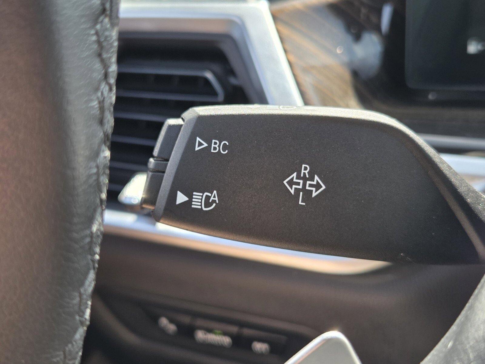 Used 2024 BMW X5 sDrive40i w/ Premium Package RWD image 30