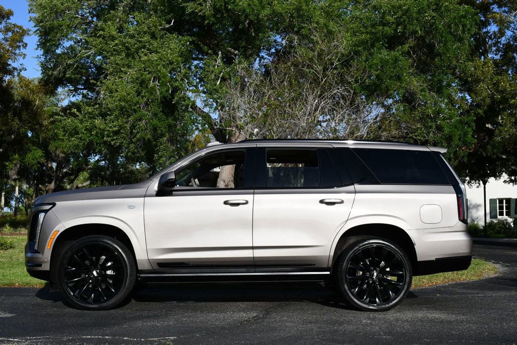 Used 2025 Cadillac Escalade Sport Platinum w/ LPO, ONYX Package image 29