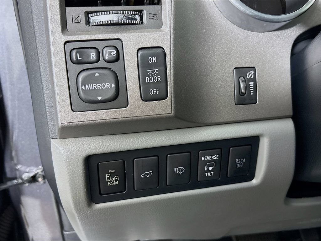 Used 2013 Toyota Sequoia Platinum AWD/4WD image 12