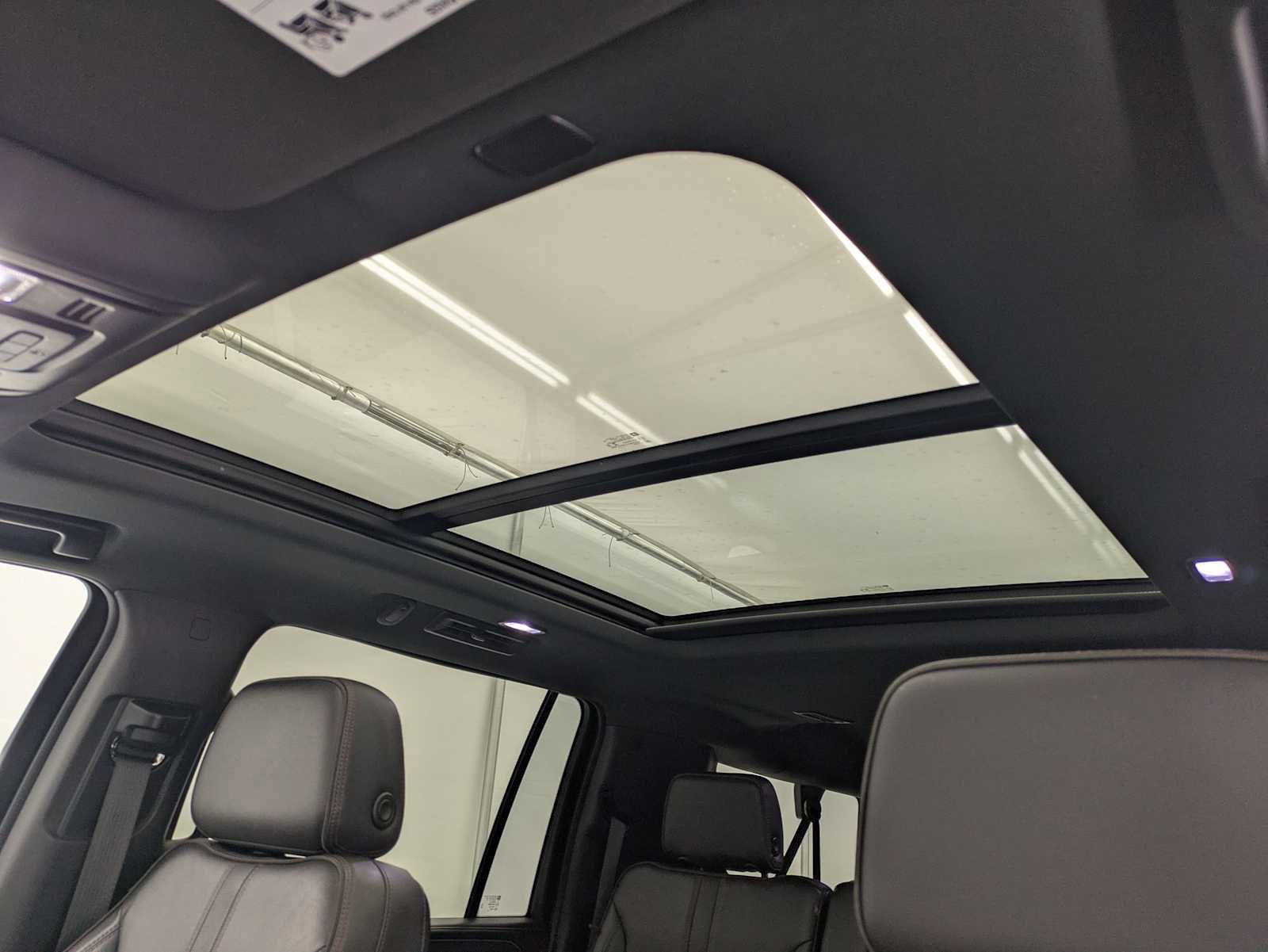 Used 2021 Chevrolet Suburban RST AWD/4WD image 20