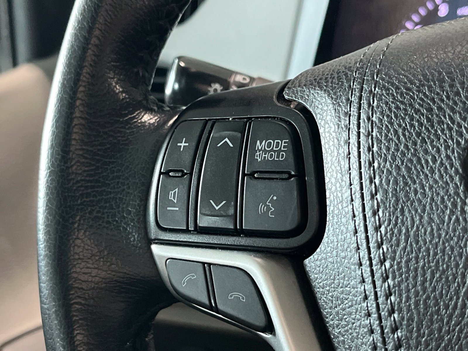 Used 2019 Toyota Sienna XLE w/ XLE Navigation Package FWD image 33