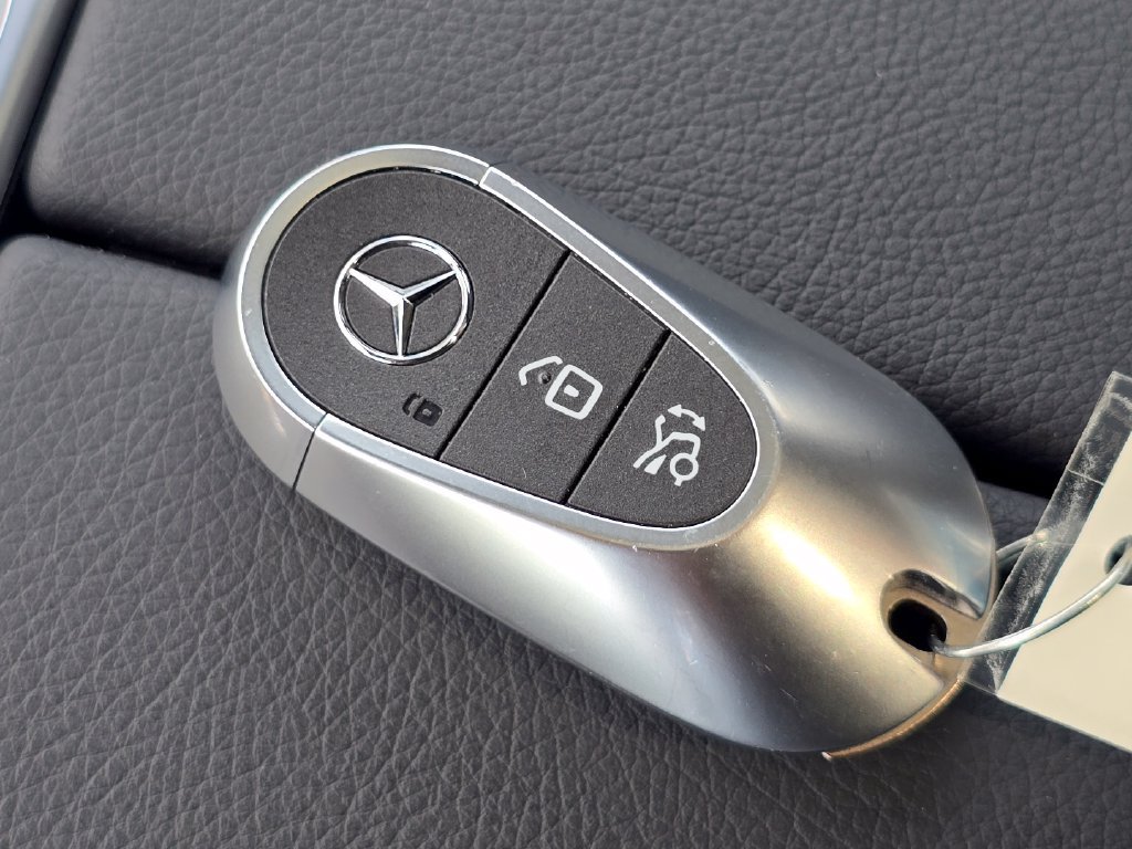 Certified 2026 Mercedes-Benz GLC 300 4MATIC image 35