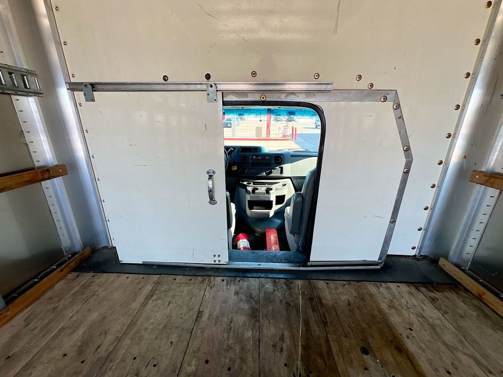 Used 2024 Ford E-450 and Econoline 450 Super Duty w/ Power Windows & Locks Group image 33