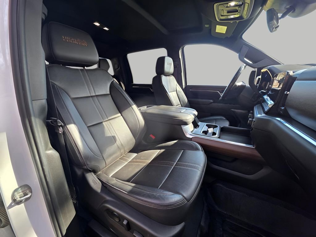 Used 2024 Chevrolet Silverado 2500 High Country w/ Technology Package image 13