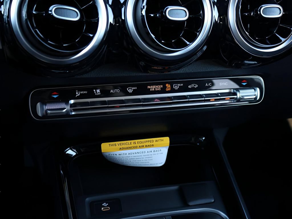 New 2026 Mercedes-Benz GLB 250 4MATIC image 25
