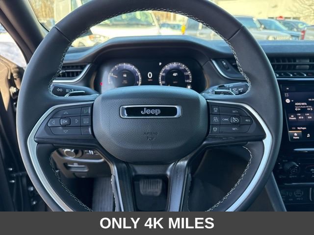 Used 2025 Jeep Grand Cherokee Laredo X image 14